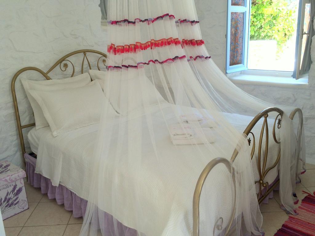 Aparthotel Apsenti Couples Only 4*